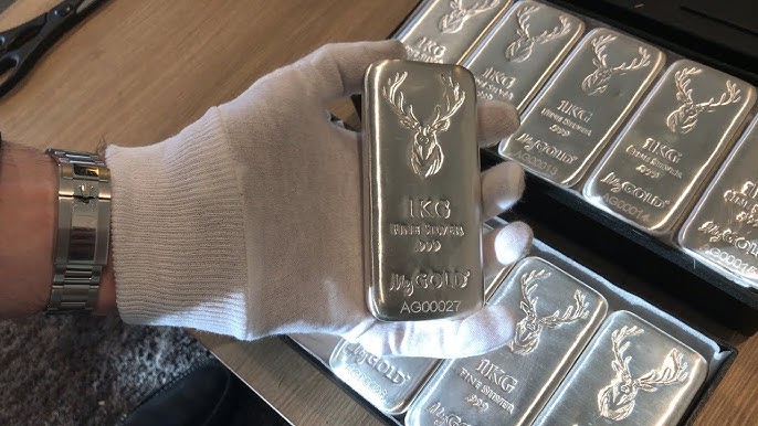 1kg 'Trophy Stag' Silver Bars